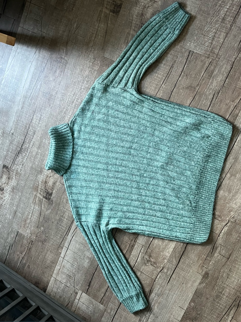 Women’s Mint Green Ribbed Turtleneck Sweater